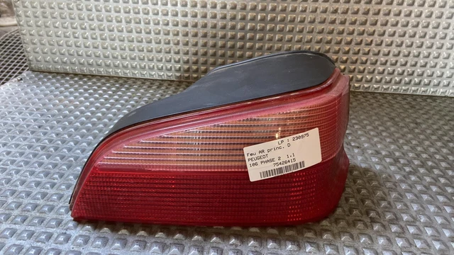 Feu Arrière Droit Pour Peugeot 106 Phase 2 – Référence 6351G6, Occasion, état Bon