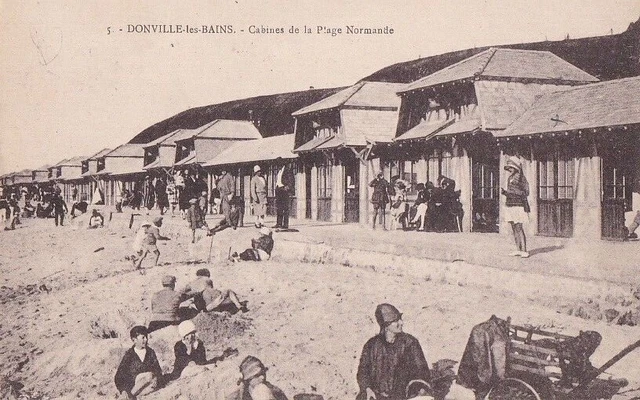 CPA 50 St Pair/Mer Granville DONVILLE LES BAINS Cabines de la Plage Normande1930