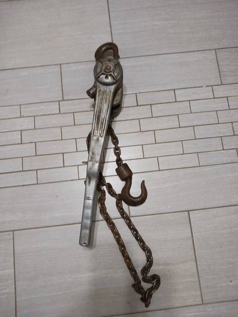 Cm 1.5 Ton Hoist Lift Puller 5' Chain Come Along Columbus Mckinnon 1-1/2