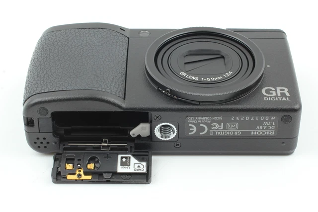 [MINT in Box] RICOH GR Digital II 10.1MP digital Camera black From JAPAN 10