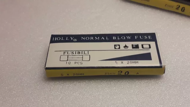Fusible en verre 5x20mm 250V.20A (1boite de 10).NORMAL BLOW FUSE.F20A250V.HOLLY.
