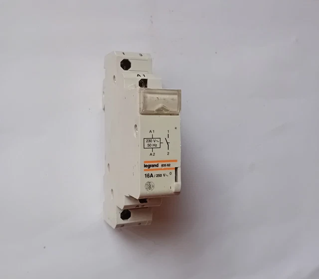 Télérupteur Legrand 230v Télérupteur Legrand 16A 230V - Commande éclairage Multiple Points Tableau électrique Télérupteur Legrand 230v Télérupteur Legrand 16A 230V - Commande éclairage Multiple Points Tableau électrique