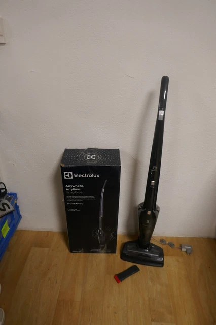 Aspirateur balais ELECTROLUX model EER75STM (occasion)