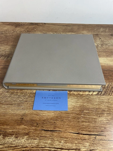 Libro de visitantes de cuero gris Smythson mediano 25 cmx21,5 cmx3,5 cm nuevo con etiquetas precio de venta sugerido por el fabricante £250