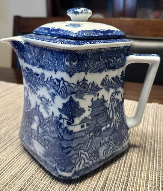VINTAGE RINGTONS LIMITED Tea Merchants Blue Willow Square Teapot 30.00
