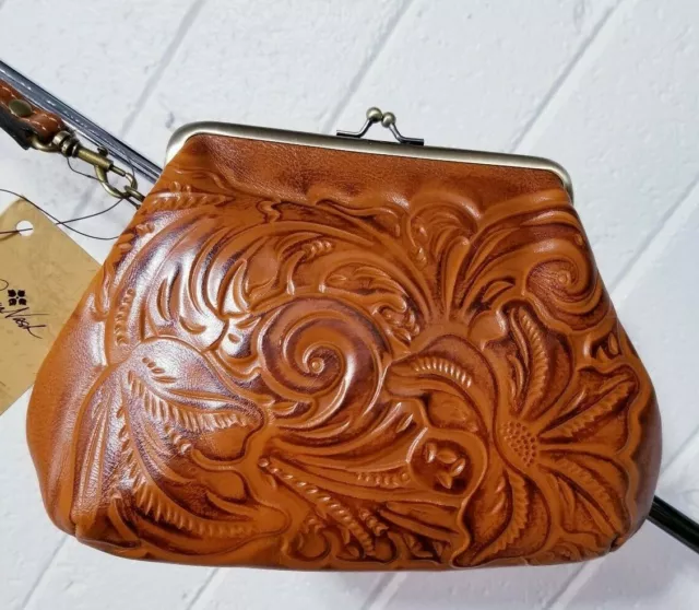 NWT PATRICIA NASH Burnished Tooled Gold SAVENA Kisslock Leather Clutch Bag WRIST