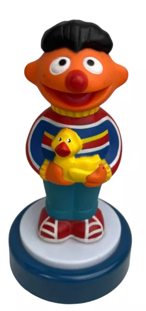 Ernie mit Ente Nachtlicht Sesamstrasse Lampe ca. 17,5 cm hoch gebraucht