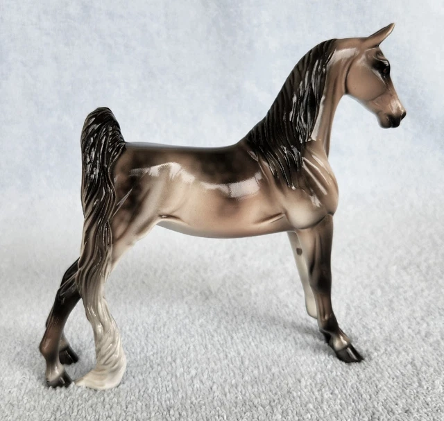 Peter Stone 2003 SR GLOSSY Rose Grey Pebbles Saddlebred "Holly Berry".