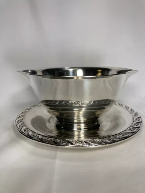 WM Rogers Spring Flower #2013 Vintage silver plated gravy boat serving bowl