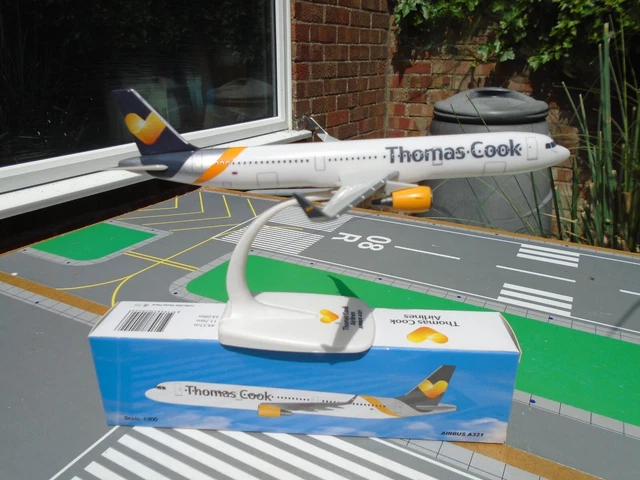 COLLECTORS MODEL AIRCRAFT 1/200 Scale Airbus A321 Thomas Cook £21.52 ...