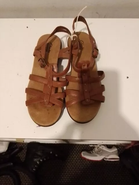 Ladies Clarks Sandals Size 6