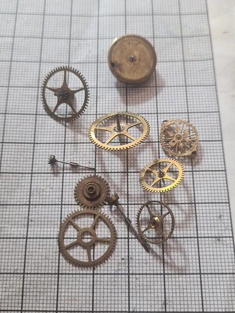 Lot De Pièces Détachées Pour Mouvement De Montre Chrono VENUS - Occasion