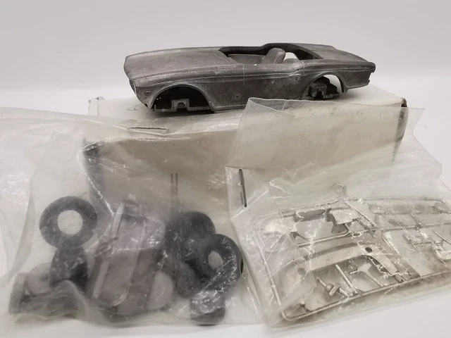 Auto Replicas Ltd White Metal Kit  1/43 Scale - Triumph TR6 -
