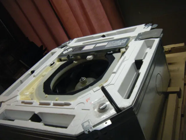 MITSUBISHI PLFY-EP18NEMU-E Ceiling Cassette Heat / Air Conditioner unit 18,000