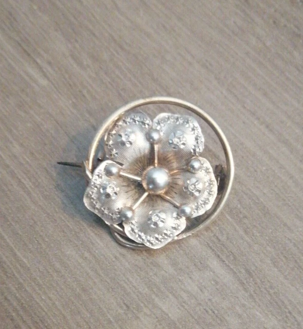 Broche En Argent - Marque Homcare - Superbe Modèle Occasion
