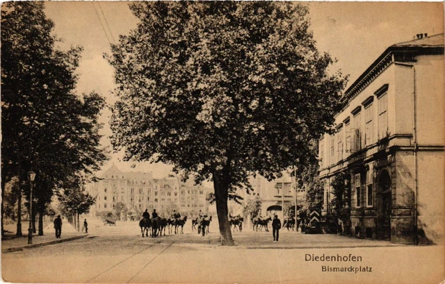 CPA AK DIEDENHOFEN Bismarckplatz (454720)