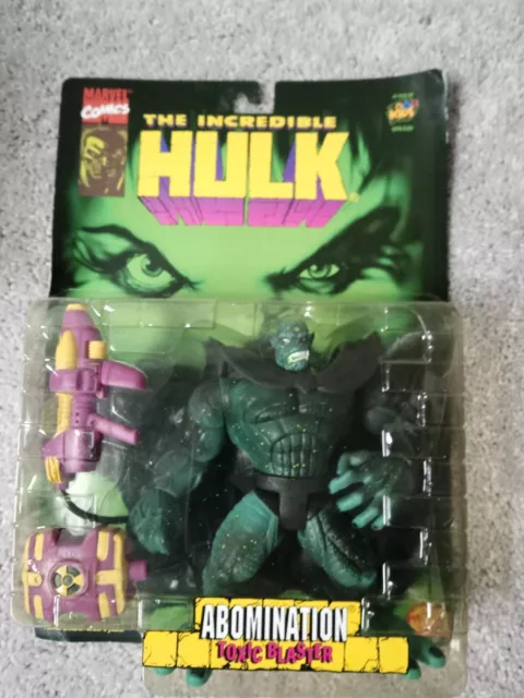 Toy Biz Marvel Hulk  - The Abomination Action Figure & Comic Book Combo Lot