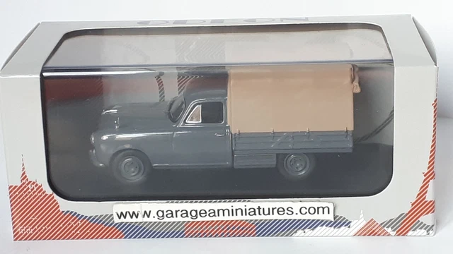 Peugeot 404 Berline 1961 - Miniature ODEON Échelle 1/43 - Beige - Collection