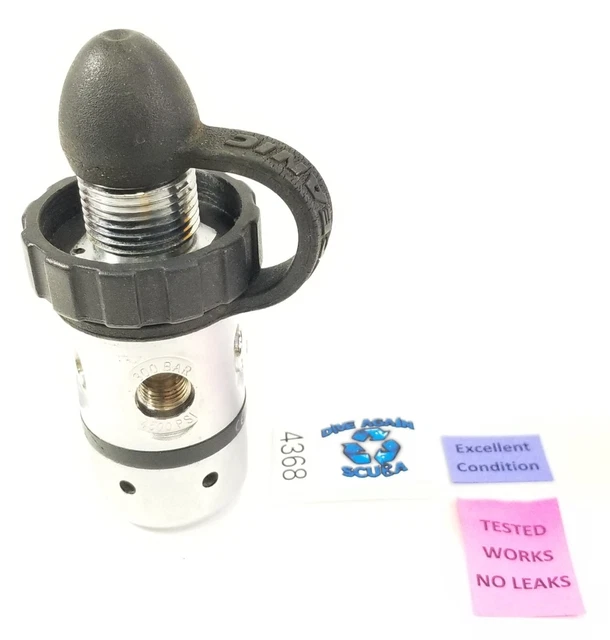 Bouchons De Protection DIN Pour Détendeur Plongée - Filetage 5/8-14 NPS, Matériau PA6/fibre De Verre, Avec Corde - 2