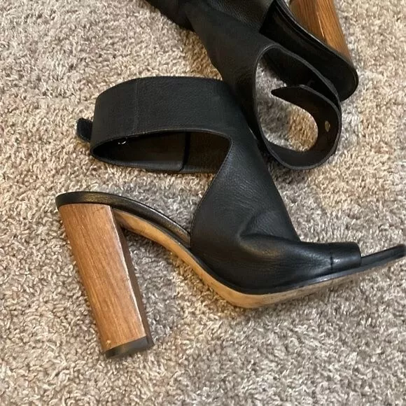 Vince Addie Sandal Heel Black Ankle strap Sz 8 3