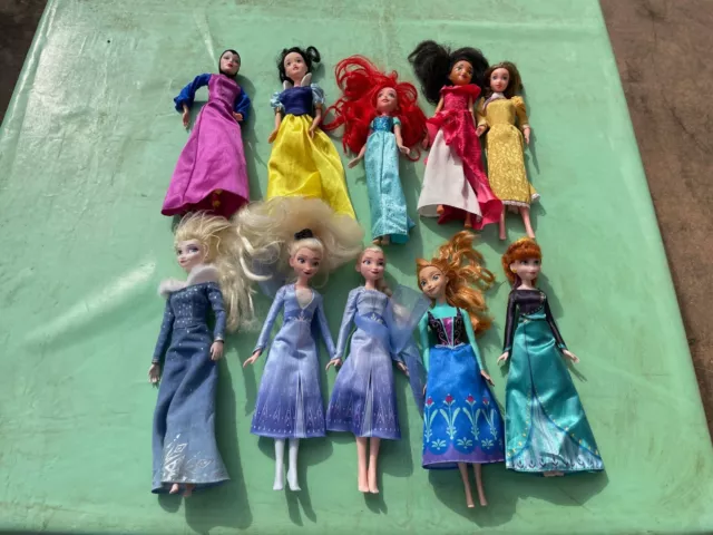 Lot de 10 poupées Disney- Reine des neiges....