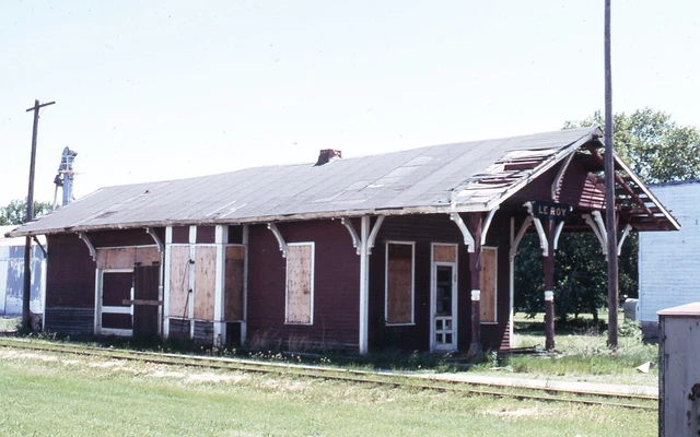 Chicago & North Western-CGW LeRoy,MN Station Orig Kodachrome Slide H28