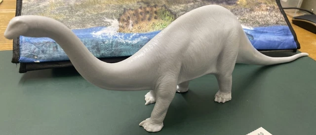 AB918 Very rare Invicta brontosaurus dinosaur 1987 FIRST CAST figure model - VGC