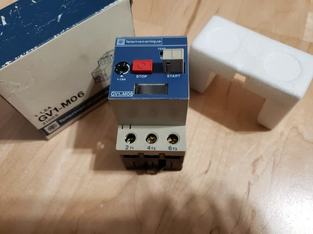 (QTY:1) Telemecanique GV1-M06 / GV1M06 Manual Motor Starter