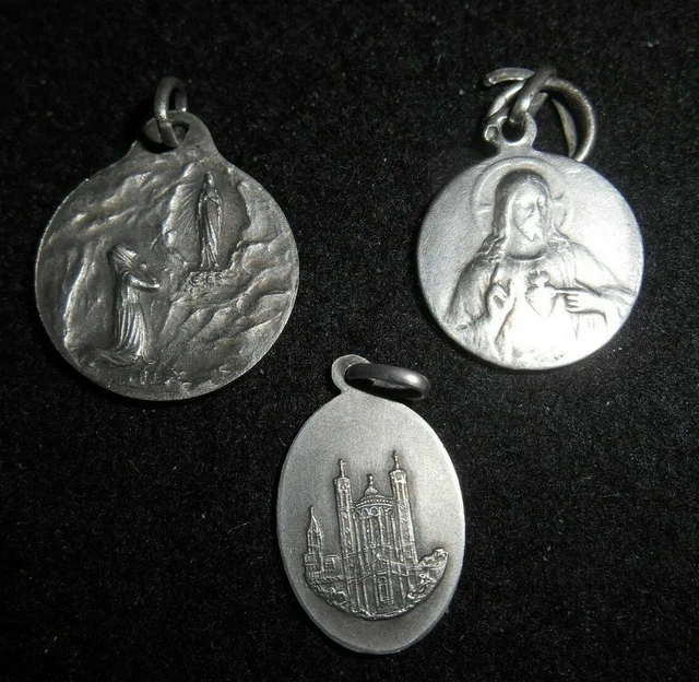 Broche/médaillon Ancien En Argent - Représente Velleda & Institution Notre-Dame, Gravé Sur Le Côté, Rare