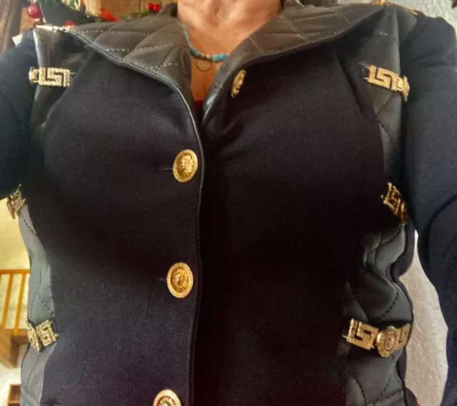 Femme habillee tres courte 2025