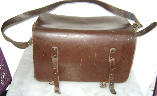 Sacoche Ancienne En Cuir - Grand Format Vintage - Occasion