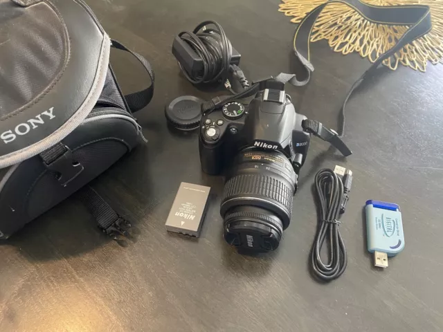 Nikon D3000 10.2MP Digital SLR Camera - Black (Kit w/ AF-S DX VR 18-55mm Lens)