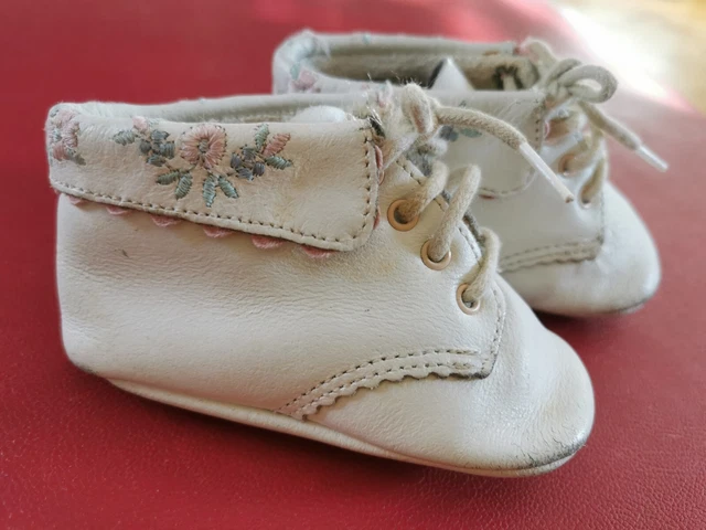 Un Coeur en Provence: Une chaussure de poupée