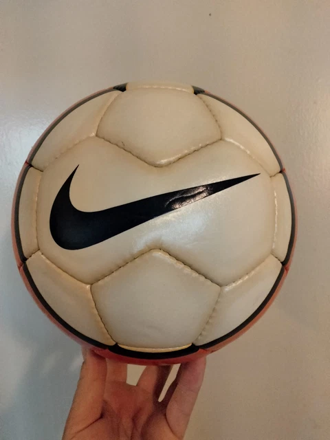 RARE NIKE TOTAL 90 Aerow II FIFA Approved La Liga Official Match