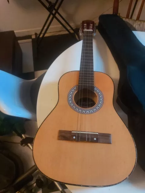 VINTAGE JOSE FERRER El primo 3 4 Size Classical Guitar Plus Case