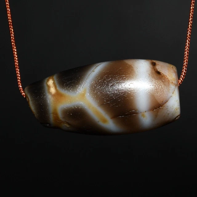Authentic Ancient Longevity Phum Dzi Etched Agate Bead in good Condition