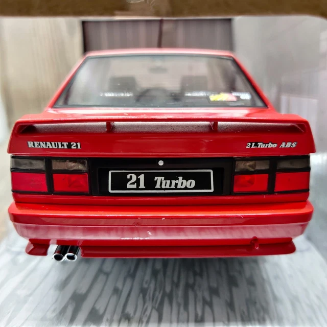 Voiture Solido Renault 21 2L Turbo Mk1 Rouge 1988 1:18 Neuf Boite