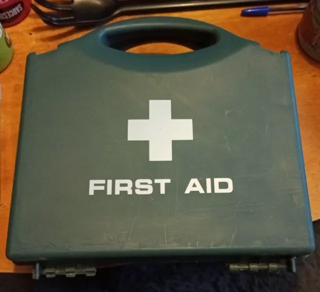 Standard First Aid Box with 1-10 person contents - HSE Compliant