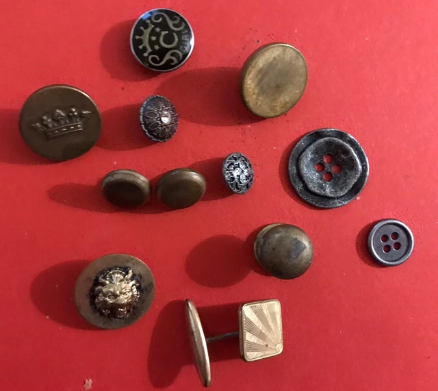 Lot de Boutons anciens en métal doré ou argenté