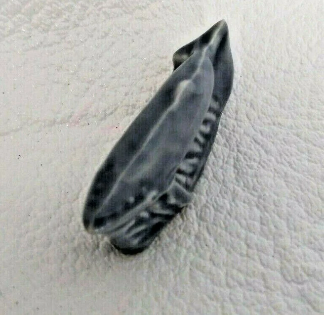 Rote Rose Tee Wade Sammlerstück Keramik Buckelwal Miniatur Figur Tiere 3