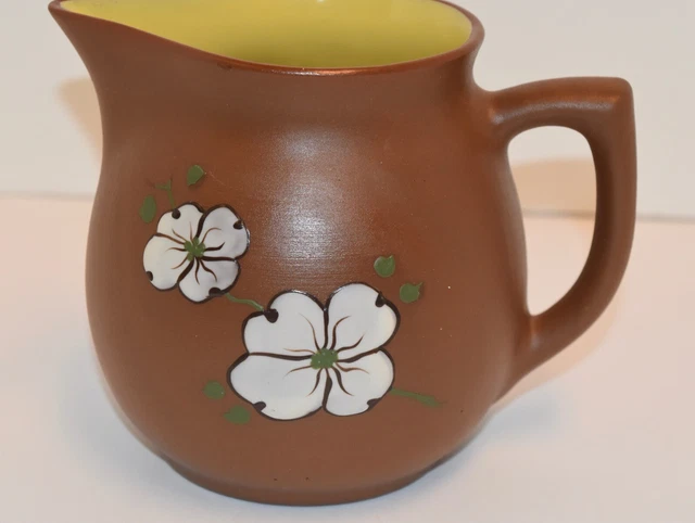 Pretty & Large 32 Ounce Pigeon Forge Dogwood Art Pottery Pitcher Brown/Yellow!