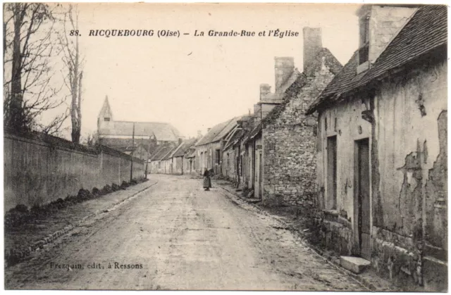 CPA 60 - RICQUEBOURG (Oise) - 88. La Grande Rue et l'Eglise - Ed. Frezquin