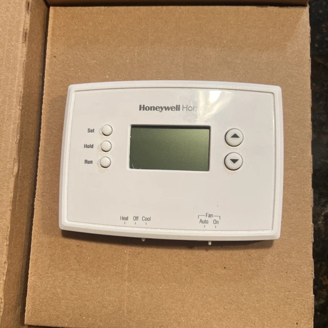 HONEYWELL HOME RTH221B1021 RTH221B Programmable Thermostat, Large