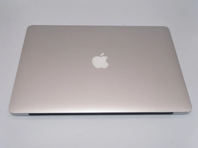 Apple MacBook Pro 15,4" ME293L, Intel i7, 8 GB, 256 GB, argento - *TASTIERA DIFETTOSA*
