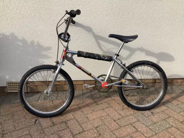 Mongoose wired sales mountain bike