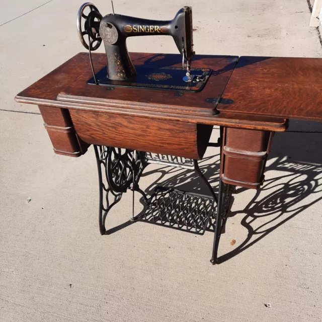 1917 Singer Treadle Sewing Machine Red Eye With Table 4 Drawer Model 66