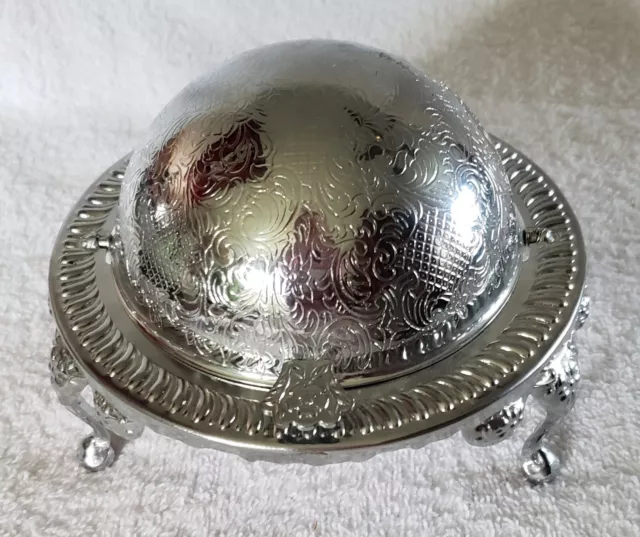 Vintage EPNS MADE IN ENGLAND Silver Plated Round Covered Footed Butter Dish