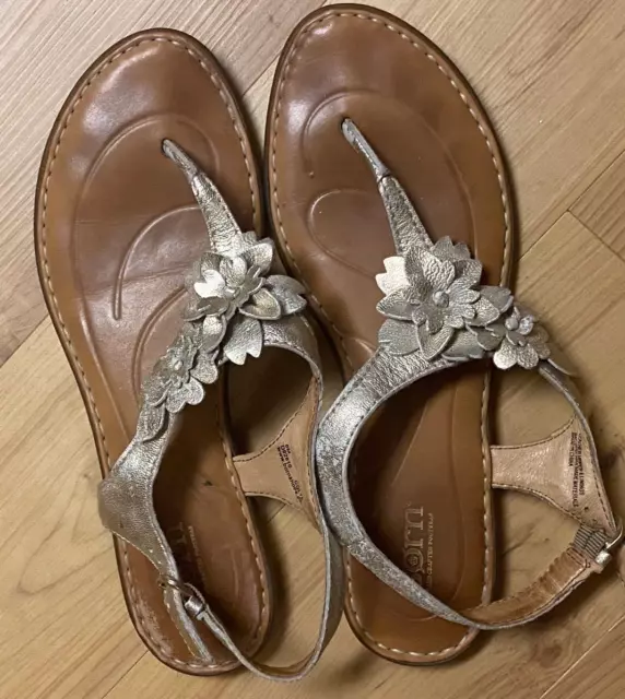 Born Womens Sandals 8M Gold Leather Thong Casual Flats Leather Flower Detail