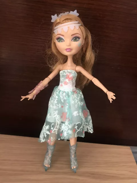 Mattel Ever After High Ashlynn Ella Fairest on Ice 2015 With Outfit & Skates