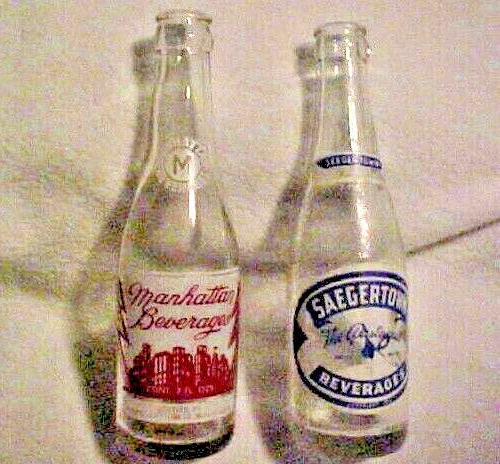 Saegertown Aristocrat - Manhattan Beverages Vintage 7 oz Soda Bottles (2)